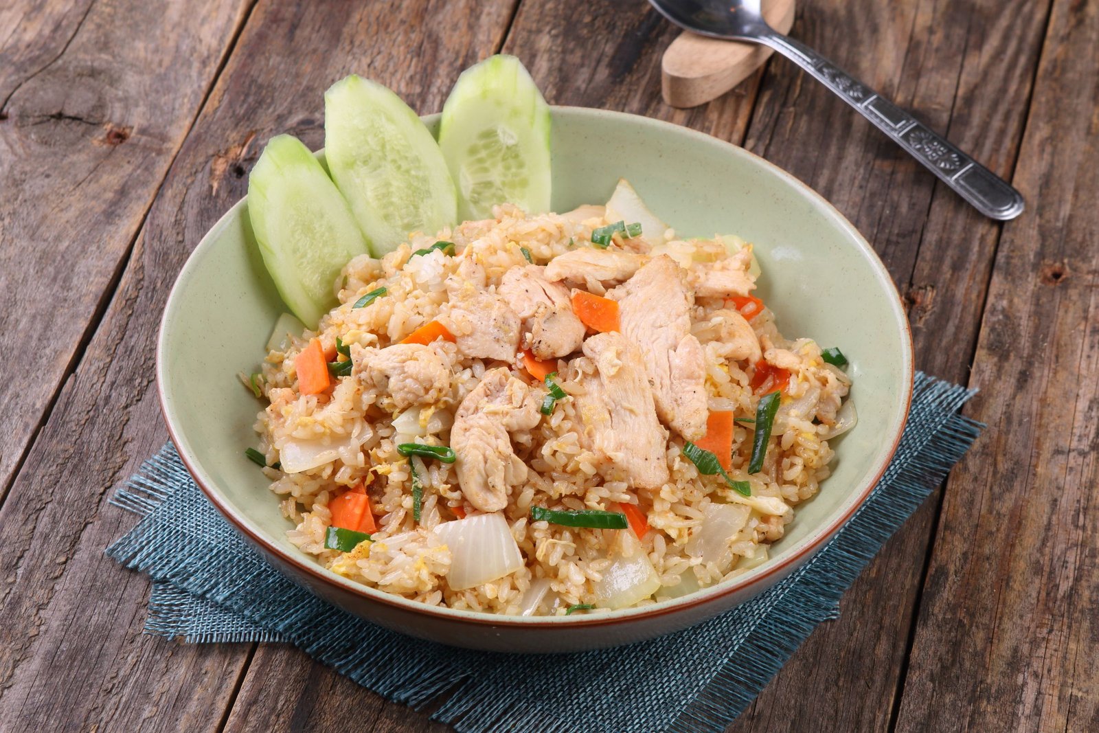 Chicken fried rice with fresh vegetables